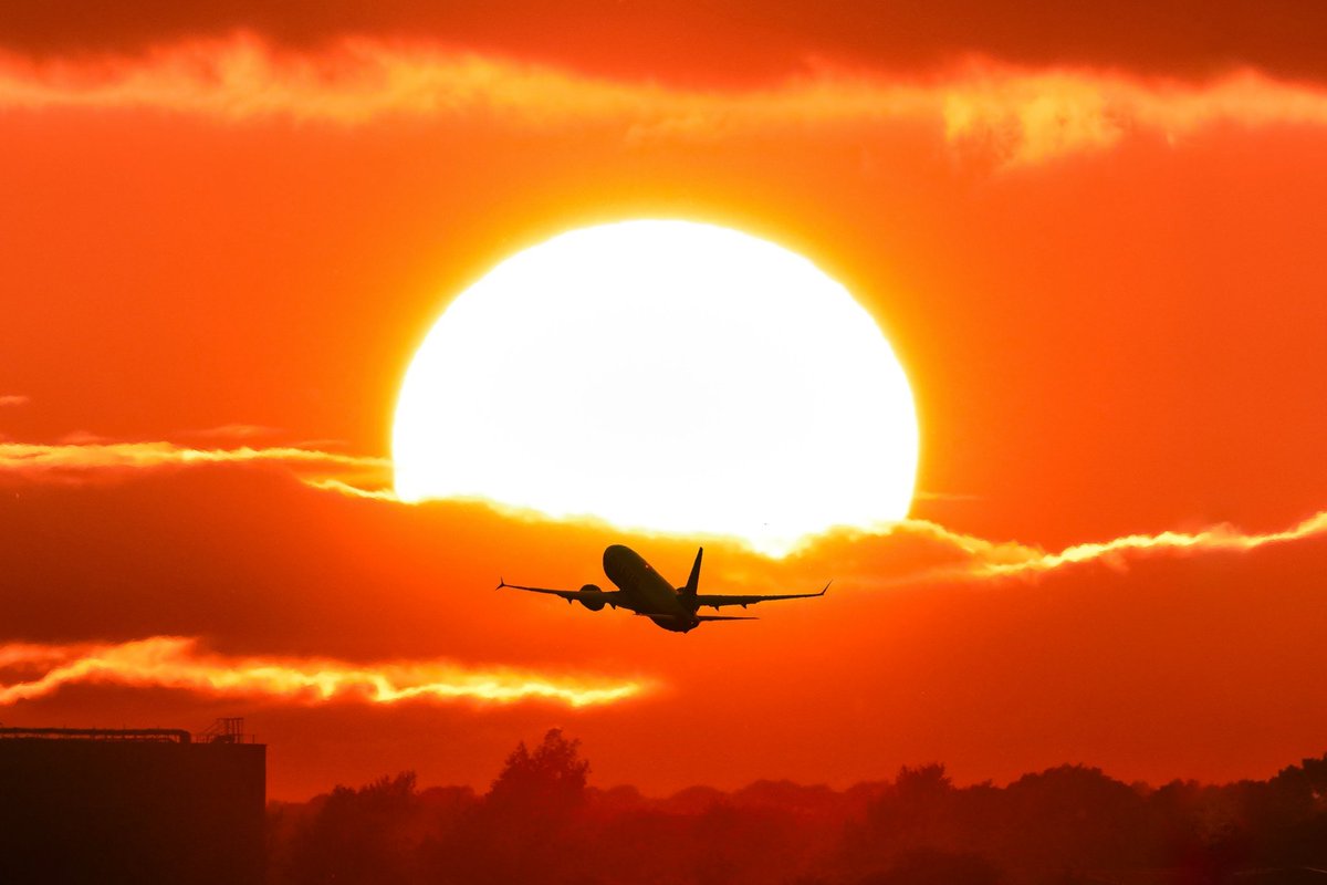 DeclanMalachy's tweet photo. A few departures from DUB recently @DublinAirport @AerLingus https://t.co/cPLldn97sc