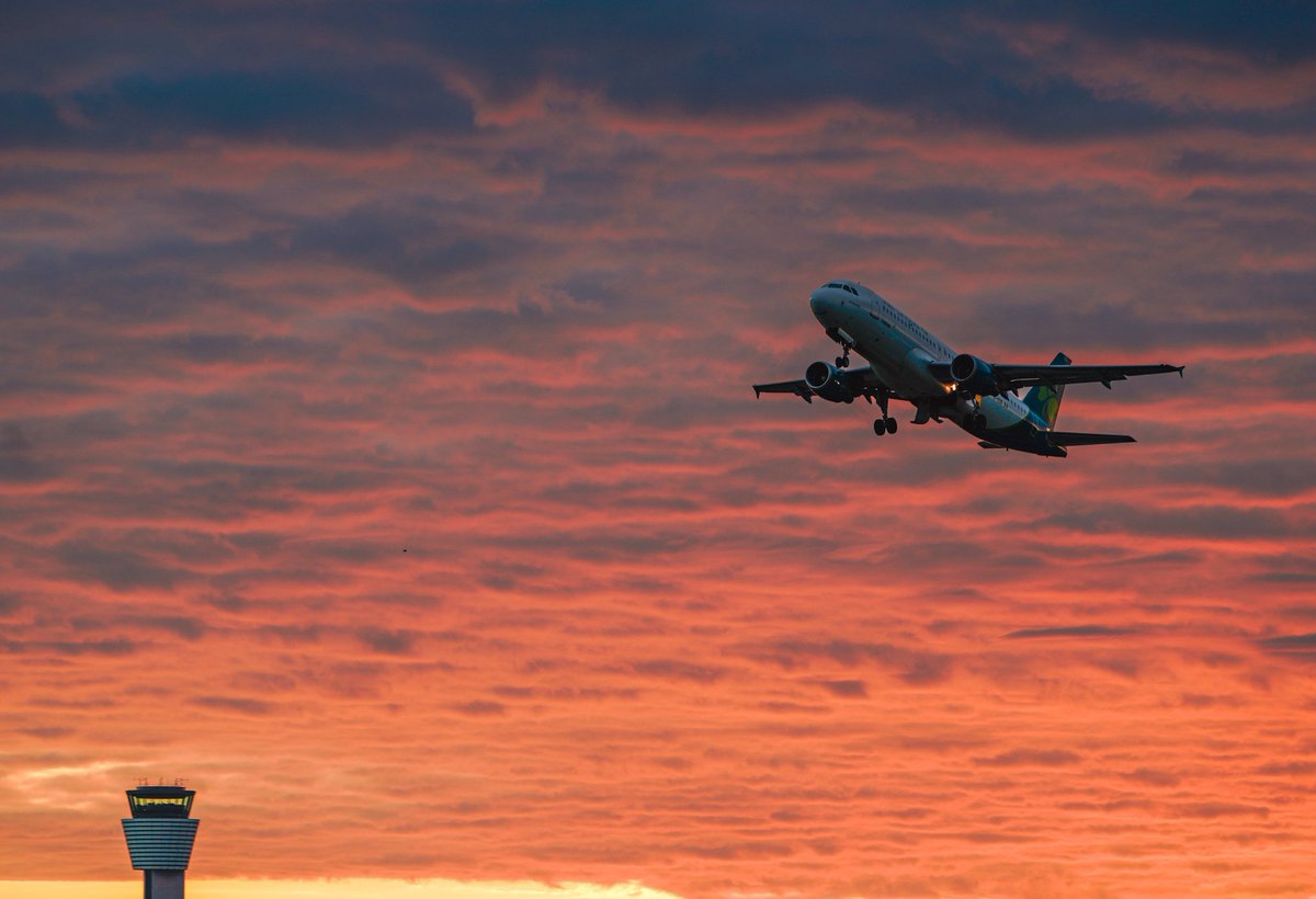 DeclanMalachy's tweet photo. A few departures from DUB recently @DublinAirport @AerLingus https://t.co/cPLldn97sc