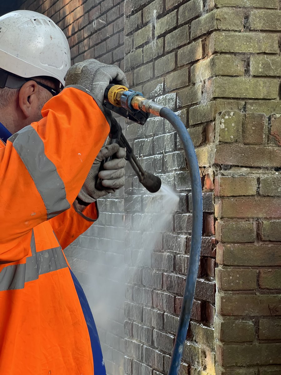 CCInfraServices's tweet photo. GET GONE GRAFFITI. We support many different local Business Improvement Districts which recently took our team into Wimborne. Where our skilled operatives expertly removed several graffiti tags.

See our graffiti removal page here... https://t.co/CBR6LnGM2n https://t.co/K5gbZ4cVCR