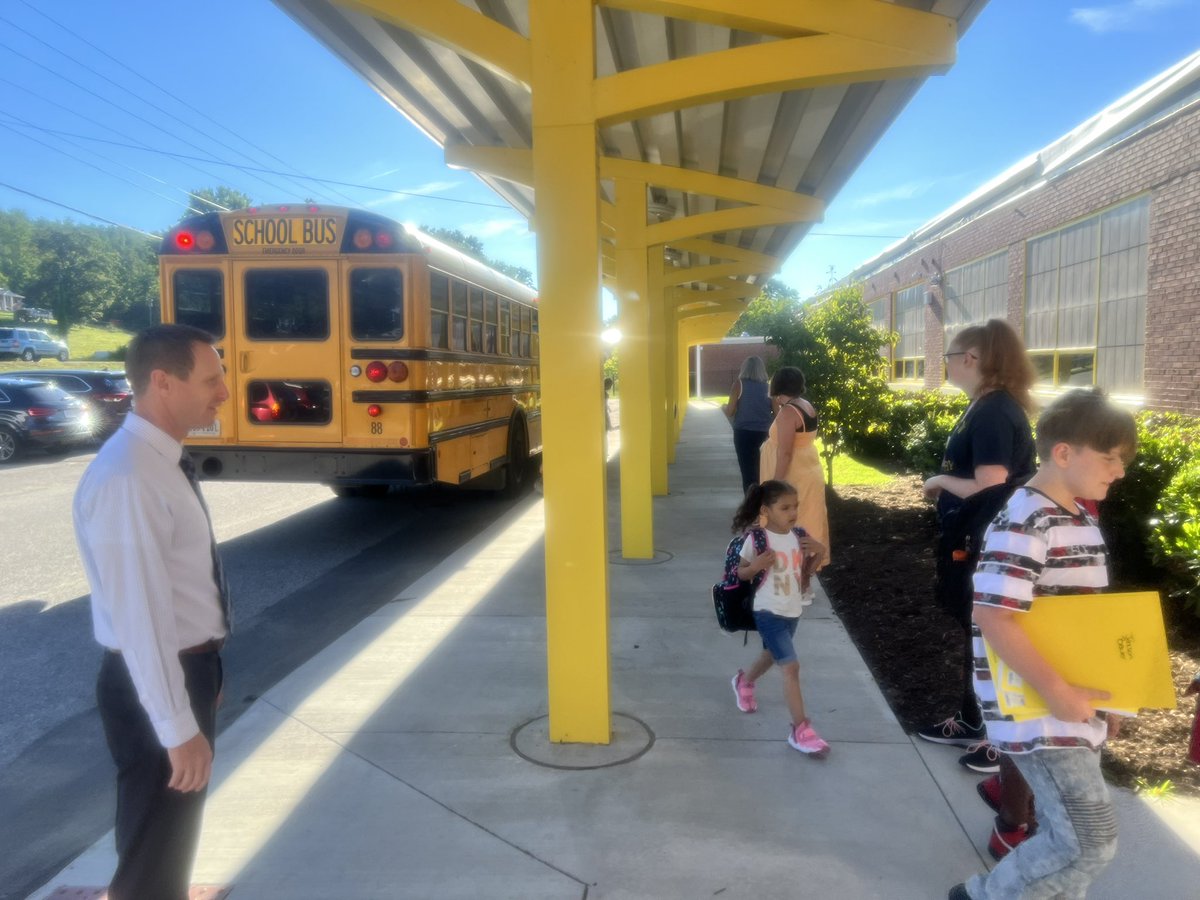 Dr. Hewitt and the Bee staff welcoming all the Bees back to the hive!  Happy New Year!! 1st day of school <a href="/mcps_va/">MCPS</a>