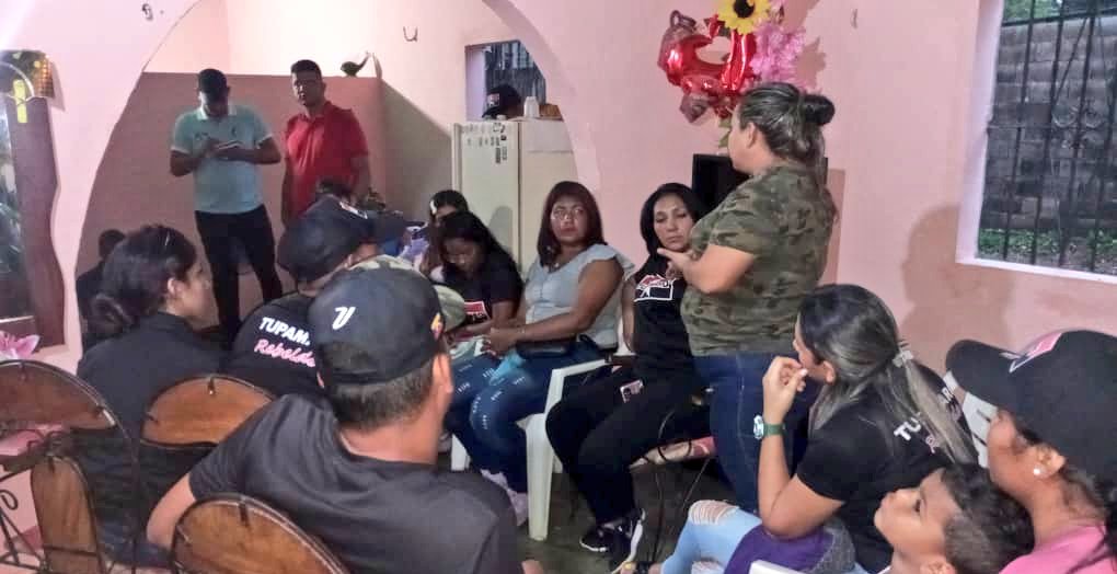 Mrt_Fco_Miranda's tweet photo. Estructura municipal y militancia tupamaro recibe a la estructura regional en nuestro municipio para dar continuidad a la gira por el estado Guarico propagando los nuevos estatutos del partido
#InnovarParaCrecer 
@NicolasMaduro 
@HAbreuMRT https://t.co/7ROPA737oQ