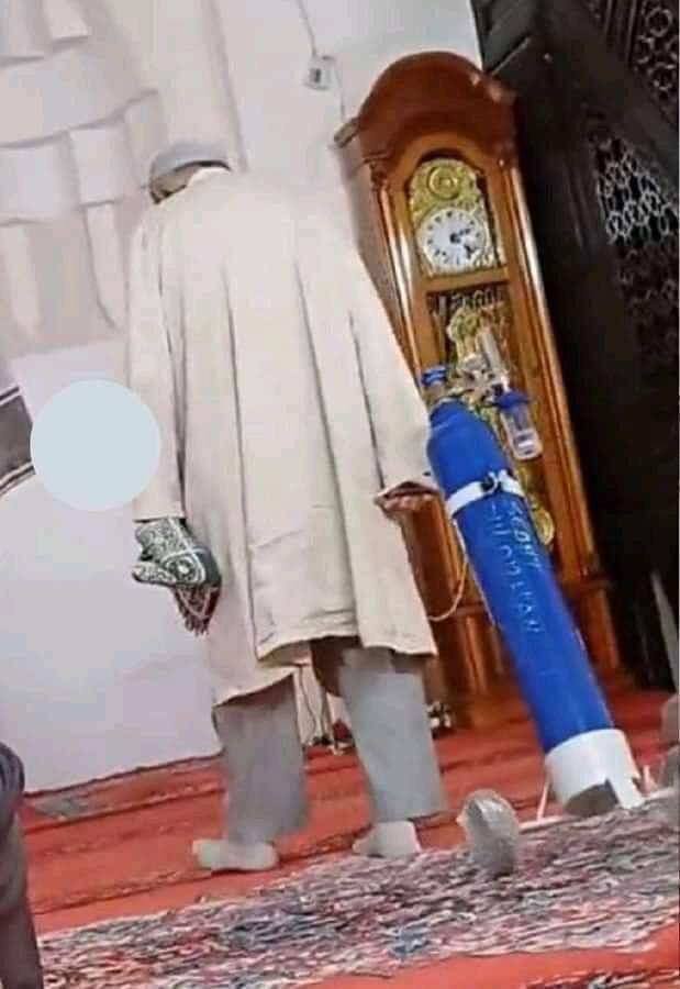 وما عذرنا نحن الذين أنعم الله علينا بالصحة إذا غبنا عن صلاة الجماعة ؟؟