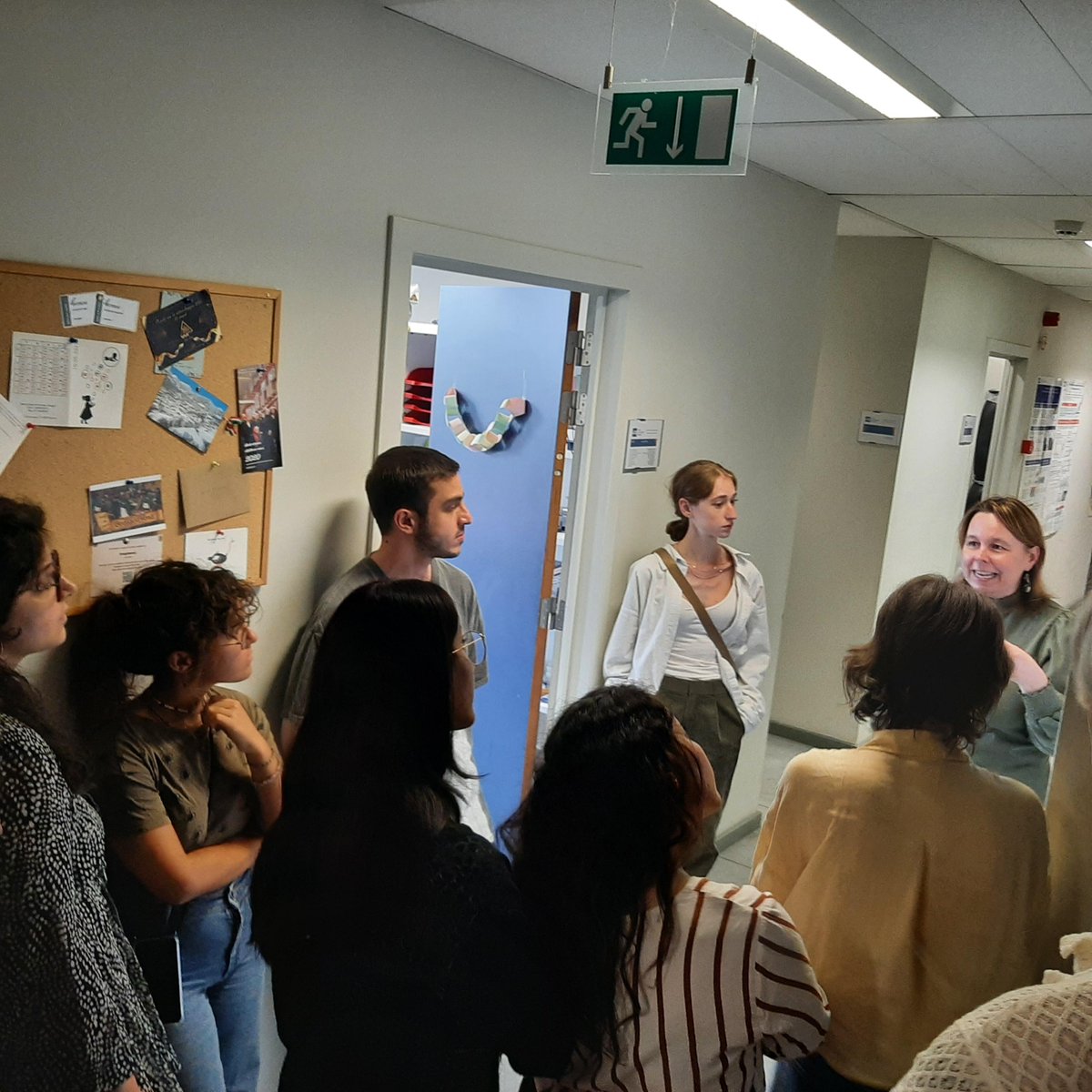 MicrVub's tweet photo. MICR warmly welcomes its visitors! 🌱🔬 Welcome to the Summer School, eager minds! 📚🦠 Get ready to immerse yourselves in the wonders of Microbiology over the next week. 🌿🌍🌳 An exciting journey lies ahead! 🚀 #SummerBioSchool 🌞🔍 https://t.co/3i4kyFSdUU