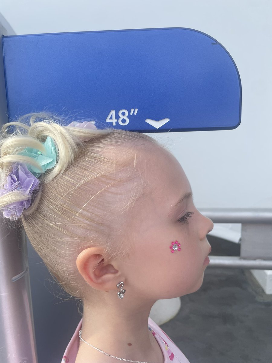 DisAfterDarkPod's tweet photo. Turned away from #Tron for passing 4 height tests but the last height test there was daylight!  We suggest they test their measuring stick at boarding @WaltDisneyWorld @WDWGuestService email has been sent #WDW #Fail https://t.co/dneUnkB3Pw