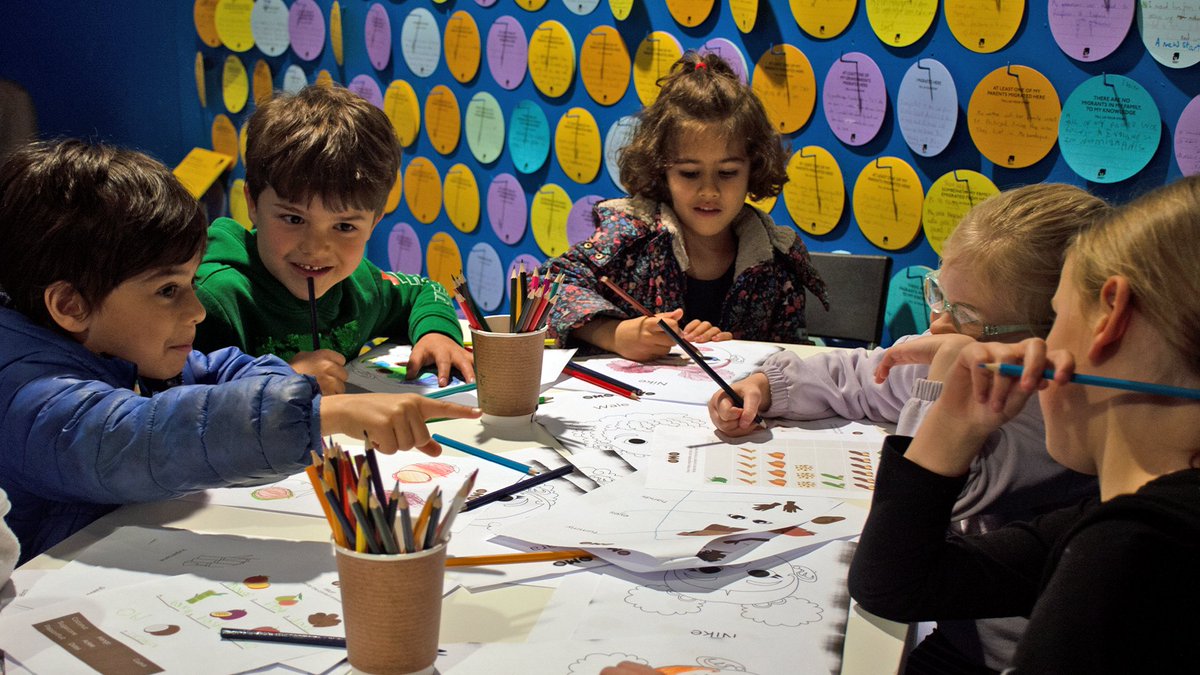 MigrationMuseum's tweet photo. 🌟 Don't miss out! Join us this Fri, 11am–3pm for Family Fun Day. Free activities for all ages:

🎨 Card-making with @nadinadidthis
🧵 Textiles workshop with Cindy Lilen

📸©Nancy Singh, Cindy Lilen #FamilyFunDay https://t.co/I91gRejzUl