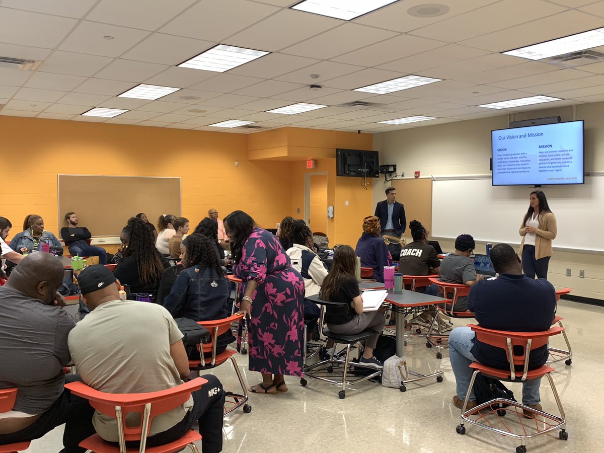 EastCleSchools's tweet photo. Welcome back teachers and staff!!!  We are getting this year started off right with professional development from our partners for EVERYONE…teachers, secretaries, security, custodial—this is how create the #ECExperience https://t.co/aUWKkgqihh