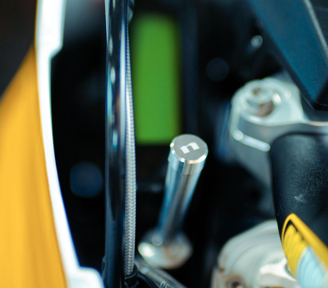 Nihilo headlight pull knob extender is now available! Riders of #KTM, #HusqvarnaMotorcycles, and #GASGAS #enduro dirt bikes know that the headlight switch can be difficult to reach. Learn more here: nihiloconcepts.com/products/nihli…