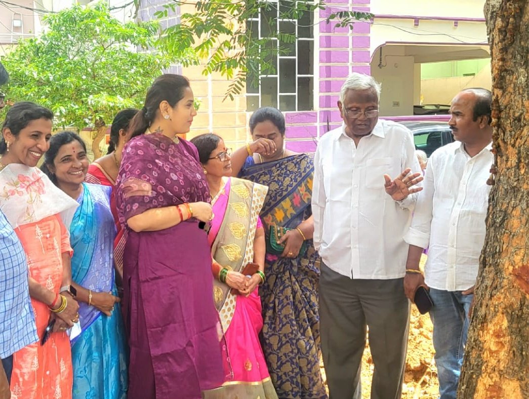 AdarshSindhu's tweet photo. #111division
#Bharathinagar
Inaugurated works for construction of compound wall worth 32lakhs in MIG(B park) today.
@TelanganaCMO @BRSHarish @KTRBRS https://t.co/RyAu4HpMWP