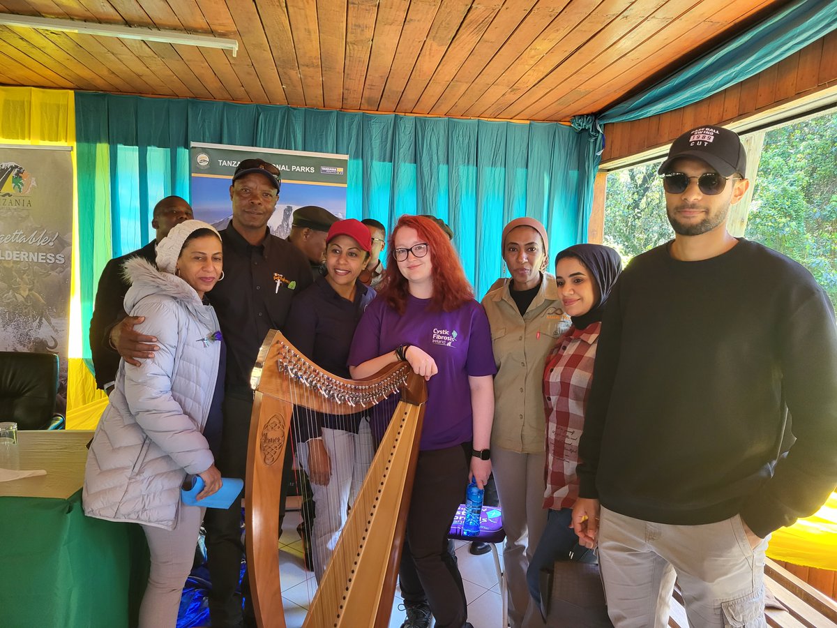 HighestHarp's tweet photo. What a send-off we had💜
There was a spectacular welcome waiting for us at #MachameGate🗻
Irish Ambassador Mary O'Neill &amp; Permanent Secretary, Ministry of Natural Resources &amp; Tourism, Hassan Abbas were gracious enough to wish us well!
#HighestHarp #Kilimanjaro #CF #CFI https://t.co/Fzk3UR16XT
