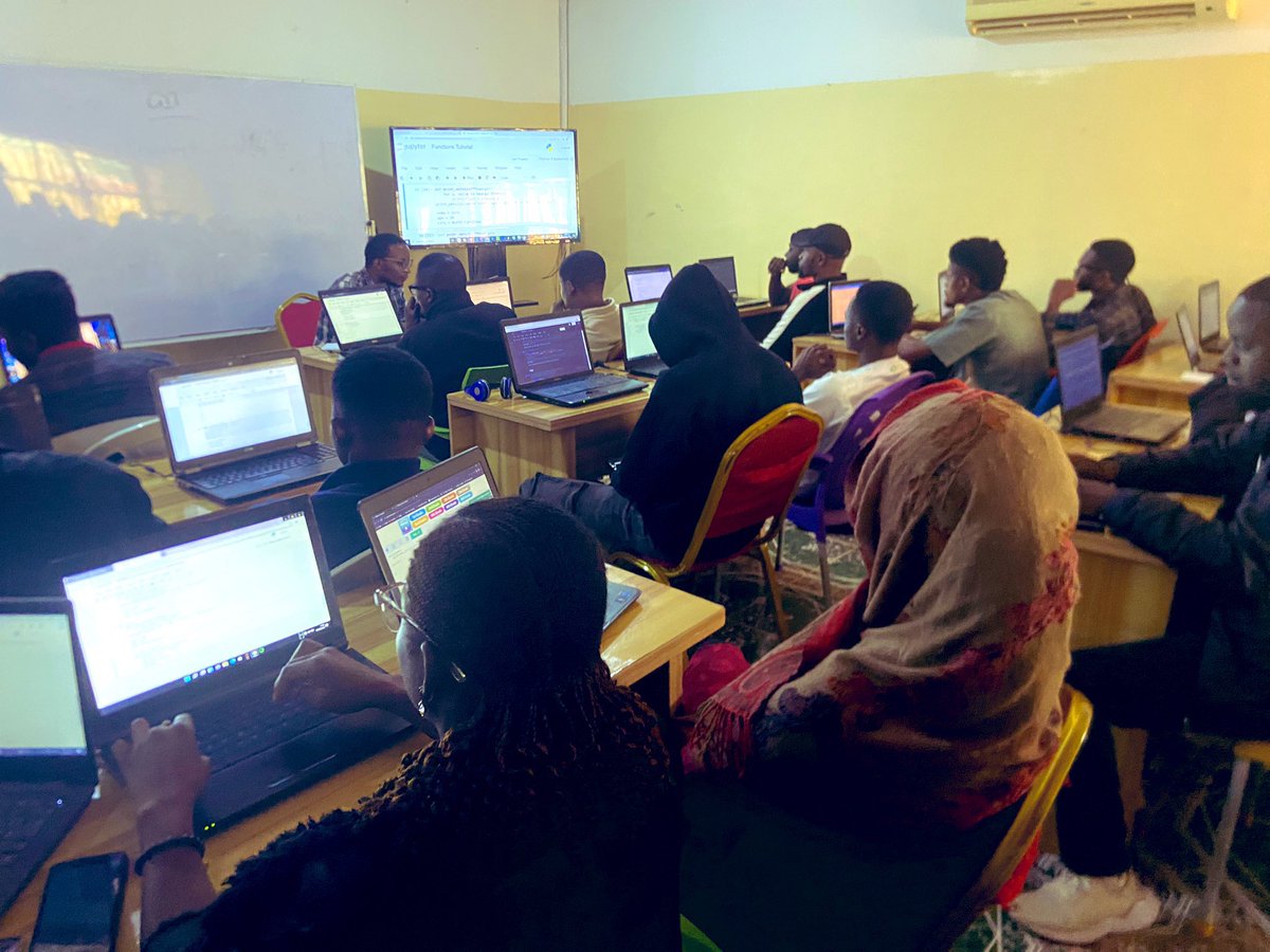 Sirlongs93's tweet photo. normal class just because of my little mistakes. 

The experience have been challenging and encouraging. Just for 2week above. Next week another part will be posted.
@code_plateau @Princeponfa @LongpiyaZG05 @NanoDropz https://t.co/FTJJNBoCFW