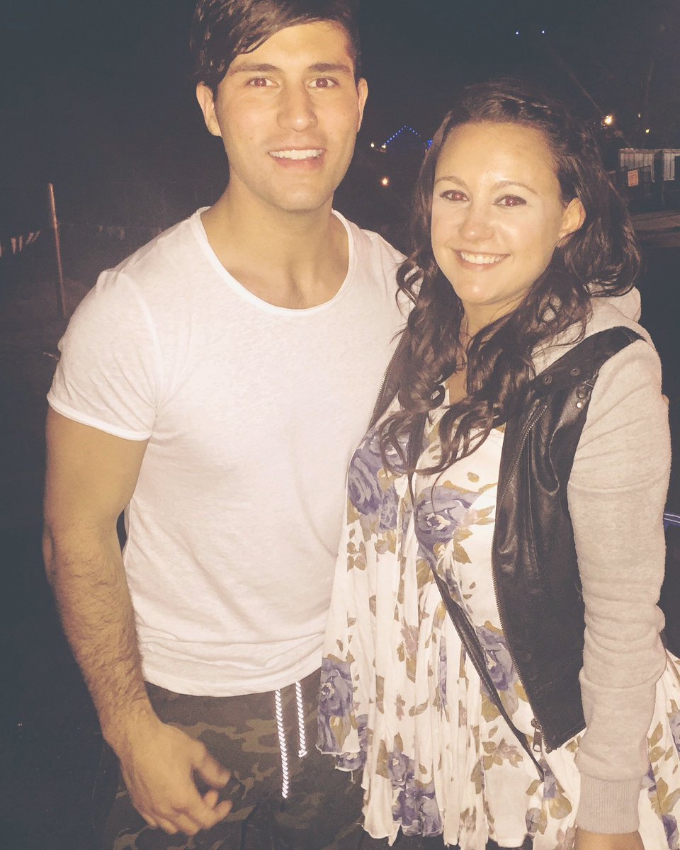 am_arie's tweet photo. happiest of birthdays to one of the best people I’ve ever met! thanks for always being the coolest, @dansmyers! can’t wait to see you again Friday at @PNCArtsCenter!! 

#happybirthday #throwback #myrtlebeach #19youandme #whereitallbegan #2016 https://t.co/cJD1pbXfCB