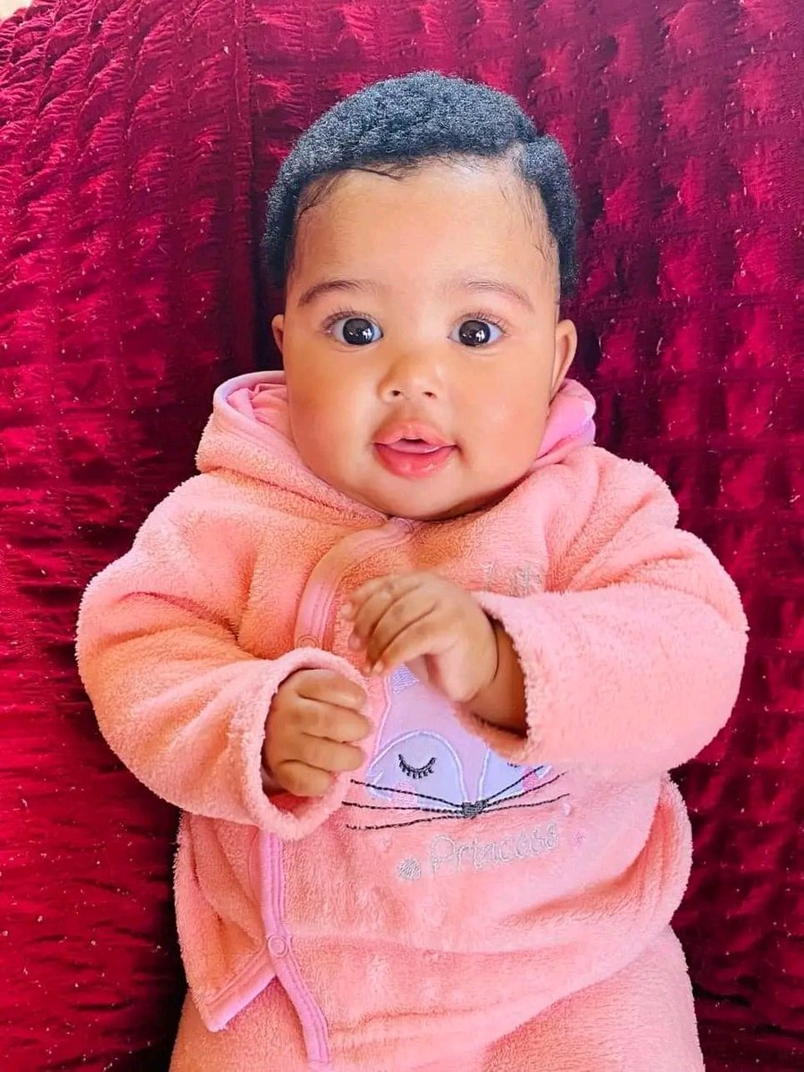 KabeloMohlah02's tweet photo. She is cute🥺❤️Nkosiyam https://t.co/6x01BdgF7R