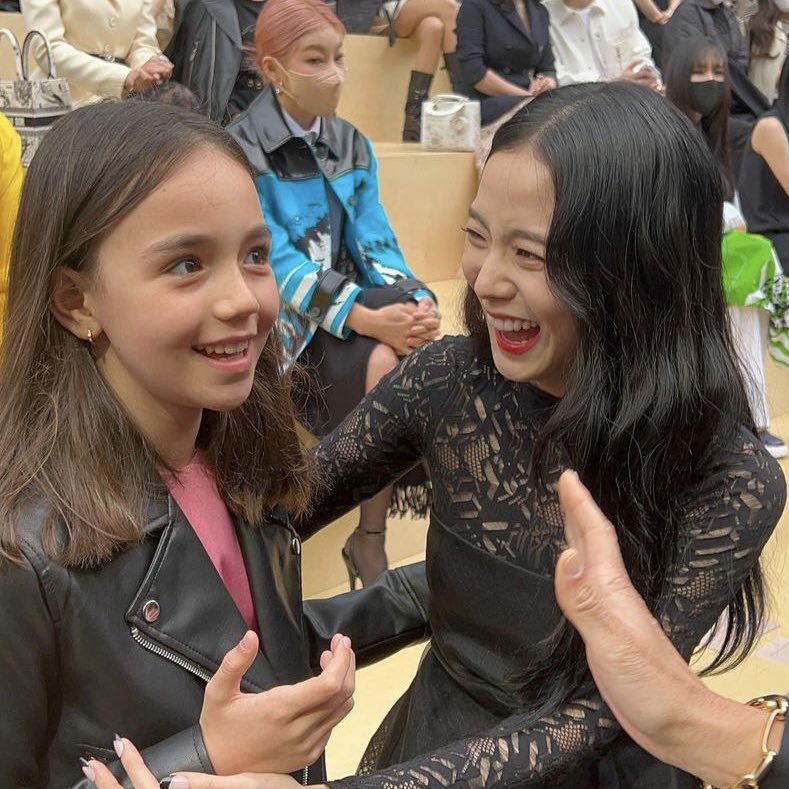 poyyoysak's tweet image. ข่าวดีเร็วๆนี้ค่ะบลิ้ง          แบ้กพิ้งวงแตกแล้วนะคะ