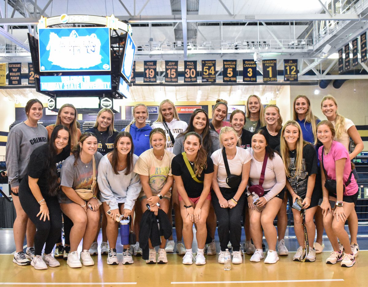 Officially back in Murray! 😁

#GoRacers🏇