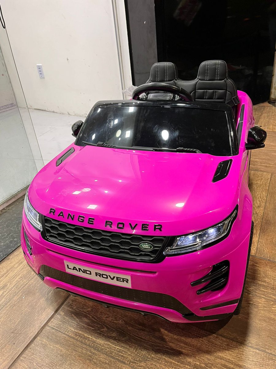 Carrinho elétrico Range rover disponível!!
.
.
 Central multimídia  Pneu de borracha banco de couro led a led som mp3 tela de DVD!!
.
.
Suporta 60kg 
Cor: cinza 
.
.
R$ 4.550
Aceitamos cartão até 12x 
.
.
Fazemos entregas em todos os shopping do Rio de Janeiro