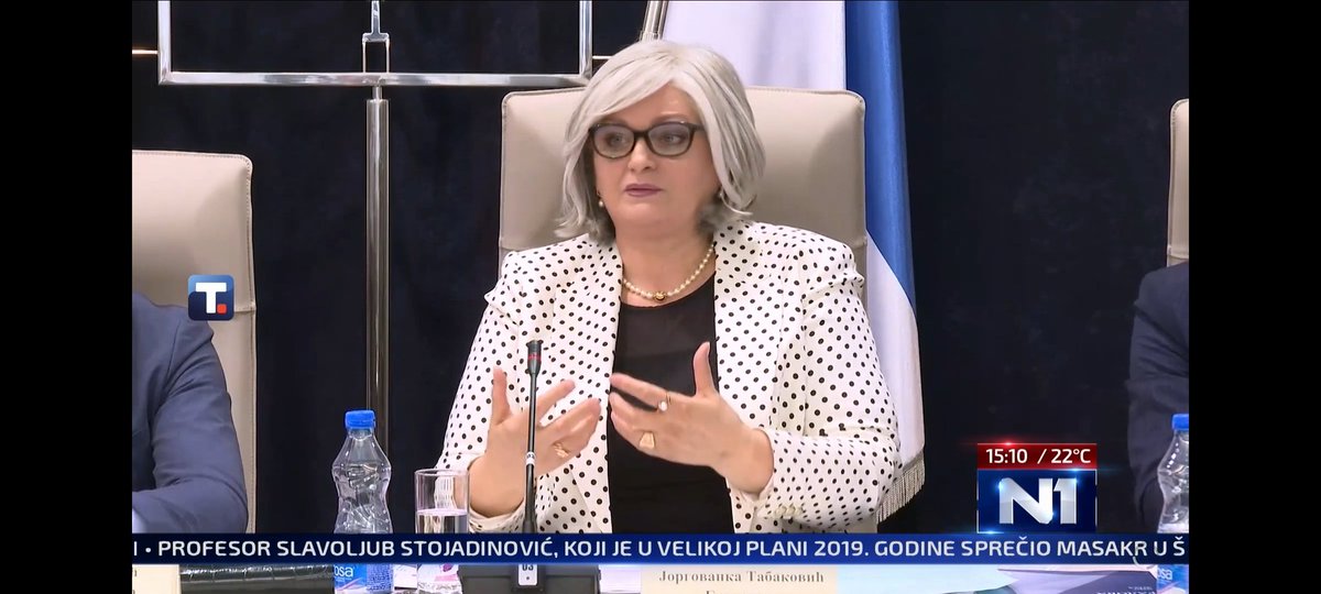 Vasabio4's tweet photo. Kaže Cica Jorgobanka da nas je inflacija sve pogodila.
Kako je tebe pogodila da mi je znati kravo bezobrazna😡 https://t.co/r7UrgiOa9R