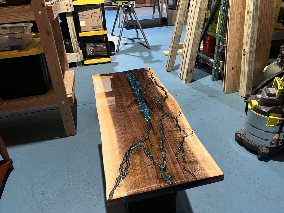 giraenimo's tweet image. So.. it unfortunately took the force of a back injury to need to leave said job.. but I’m making things again 💕 #fractalburning #resin #resinwoodworker #rivertable #lichtenberg #fractal #resincoffeetable #makeit #happiness