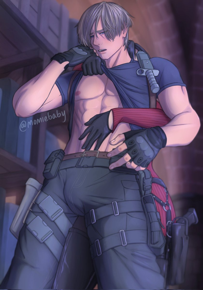 momiebaby's tweet photo. and then i might get you that greeting you were looking for

#Aeon #LeonKennedy #AdaWong https://t.co/aE5UePndzB