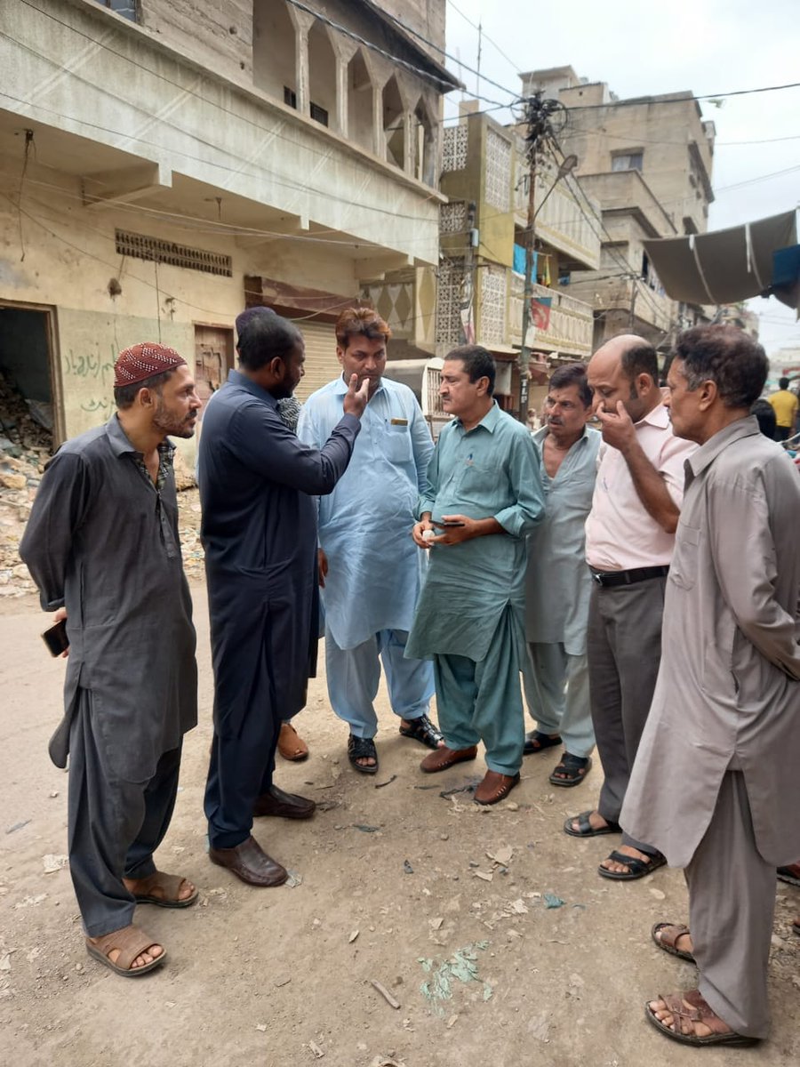 KWSCOfficial's tweet photo. یوسی 2 حسرت موہانی کالونی میں واٹر کارپوریشن کے ایکسین کی زیر نگرانی عملے نے بروقت کارروائی کرتے ہوئے پانی کے مسئلے کو فوری حل کردیا, اس پر وہاں کے علاقہ مکینوں نے سی ای او واٹر کارپوریشن، ایکسین اور دیگر عملے کا شکریہ ادا کرتے ہوئے , کارکردگی کو سراہا,
#KWSB #KWSC #PakColony https://t.co/OlSzbpTJ63