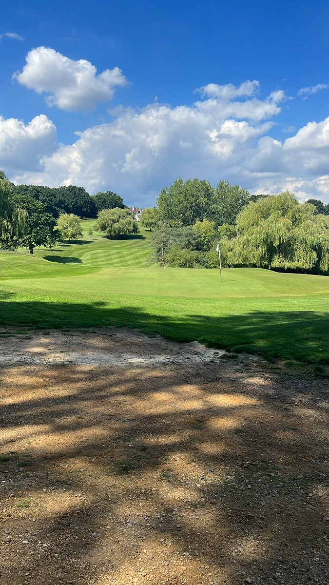 2 days after the operation and we’re clean and watering the sand down!!!  #teameffort <a href="/ShootersHillGC/">Shooters Hill GC</a>