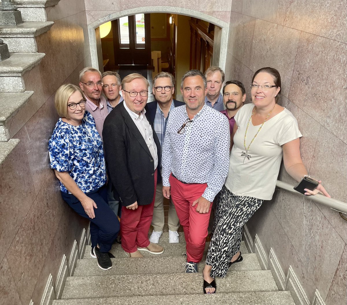 Kuntaliiton johto vieraili Porvoon kaupungintalolla. Kiitos mielenkiintoisesta keskustelusta! <a href="/TimoReina/">Timo Reina</a> <a href="/jvalanta/">Jose Valanta</a> <a href="/FvonSchoultz/">Fredrick vonSchoultz</a> <a href="/SariGustafsson/">Sari A. Gustafsson</a> <a href="/RainioHenrik/">Henrik Rainio</a>