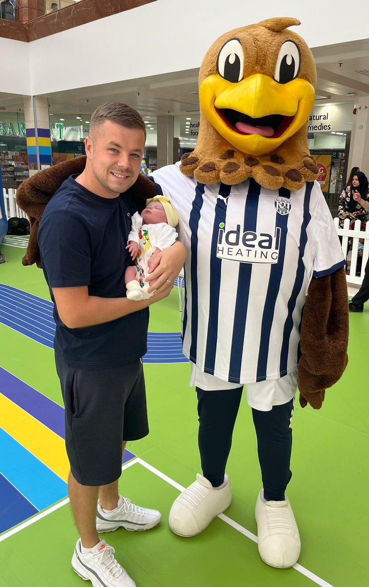 It didn’t take her long ! 13 days old, my beautiful daughter meeting baggie bird ! 🥹💙🤍 #WBA #WBAFC #westbromfc #WestBrom #Albionfamily