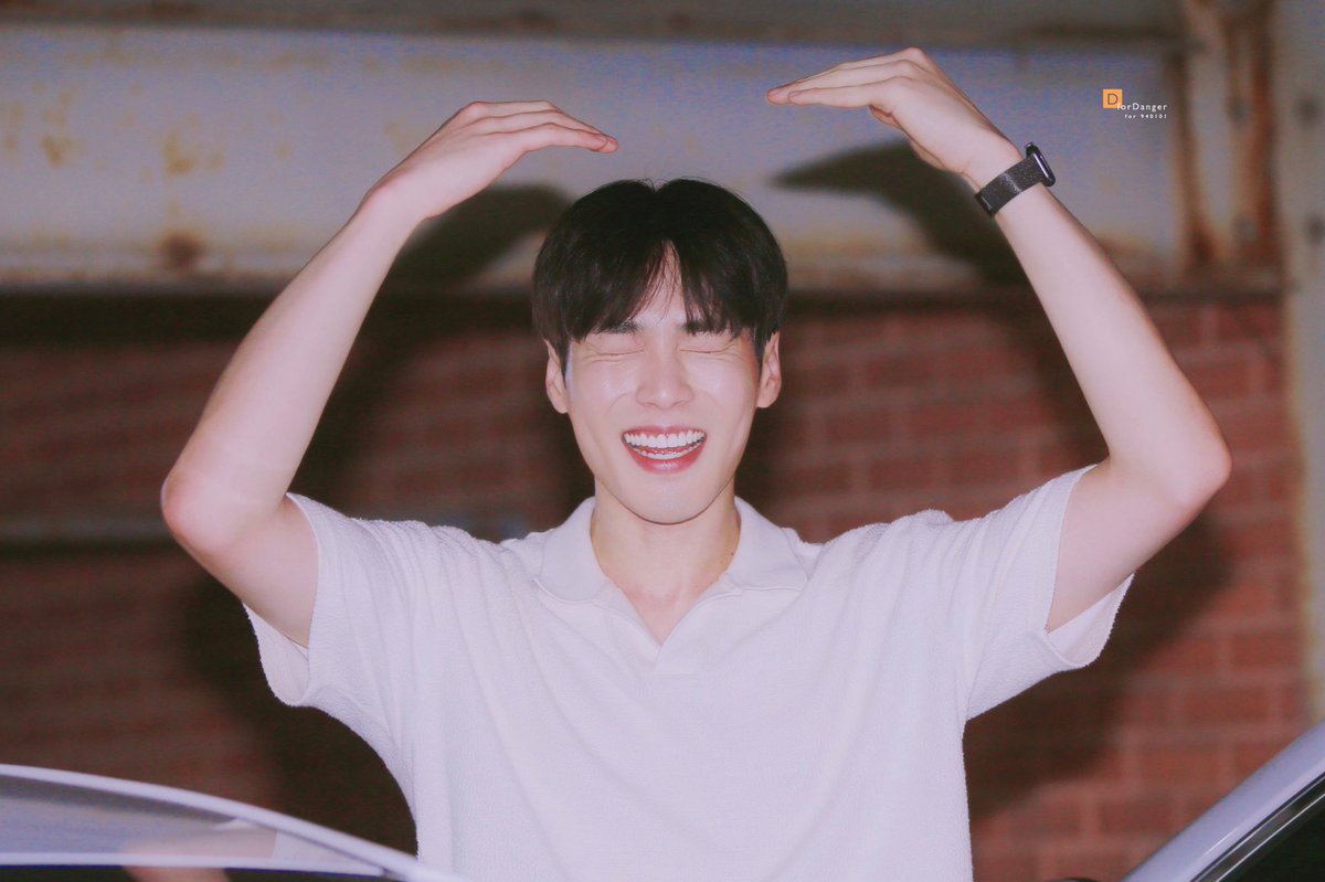 DforDanger0101's tweet photo. 230816

#동원 #이동원 #ドンウォン #동원짱짱 #LEEDONGWON #DONGWON #크나큰 
@KNKOfficial220 https://t.co/BUM8rhkPnO