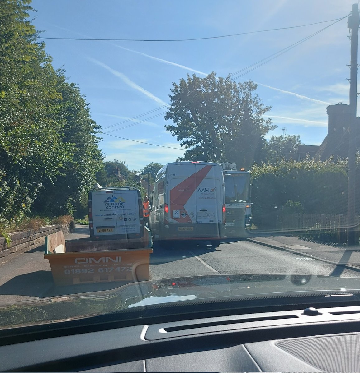 lolleys's tweet photo. Appalling driving by @yourAAH by driver KX17 0UL today at 9.15am, overtaking stationary vehicles patiently waiting for an oncoming refuse truck and then blocking the road. Important medicines need to be delivered, but driving without due care and attention is not acceptable. https://t.co/qZauZTNVBK