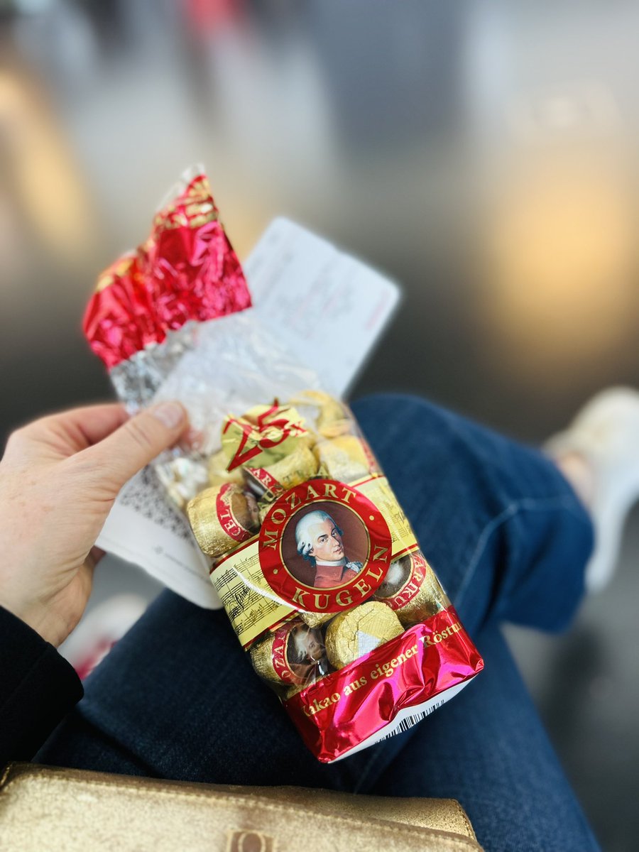 BirgitKolar's tweet image. On my way to a beautiful Mozart-program with Oviedo Filharmonia