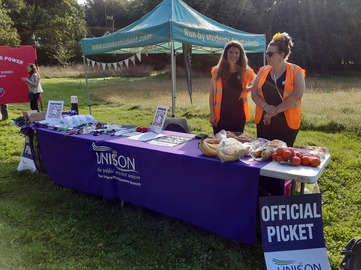 Great idea refreshment table for the #picket line University of Sussex @SussexUnison @UNISONSE @UNISONinHE #UNISON #Brighton