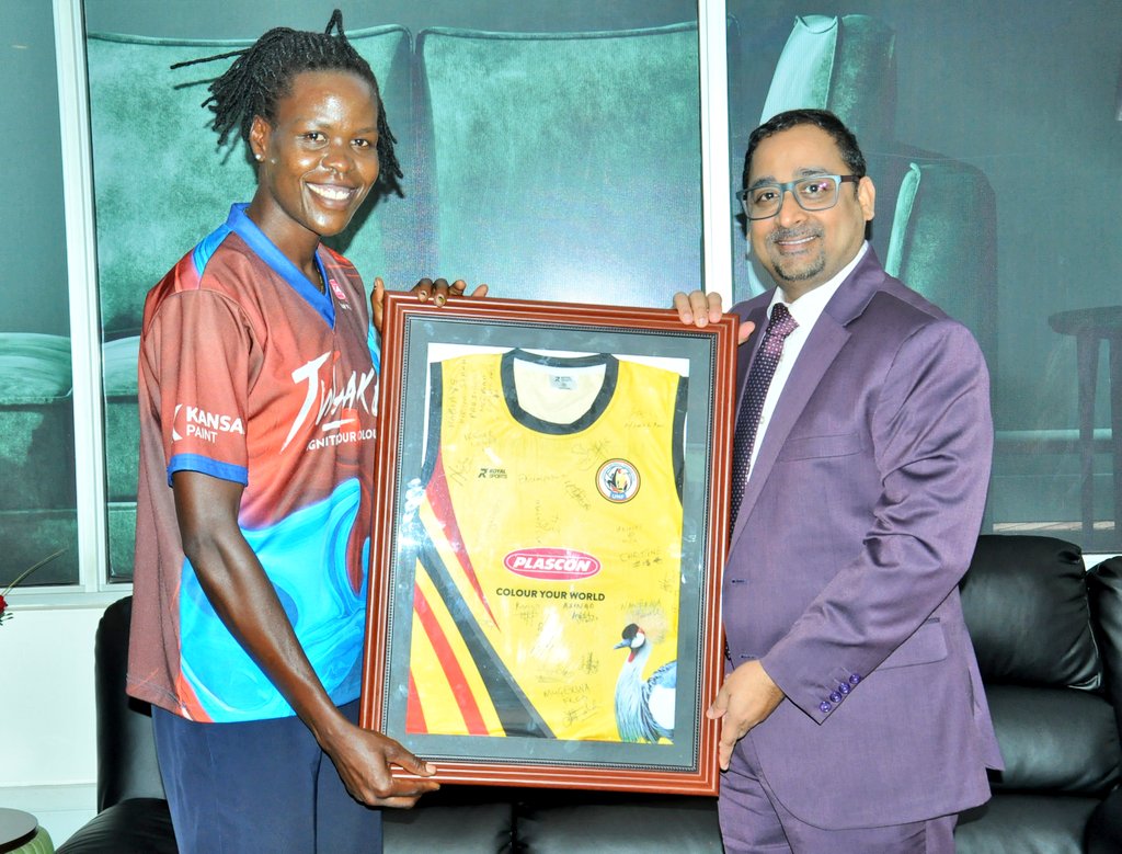 Jackshots24's tweet photo. We treasure you, we love you and we trust you!
Through all the waves, you stood with us and you are still with us!
Thank you @PlasconUganda and we're looking forward to stay with you! #TwaakeFfembi 
#Shecranes | #AfricasNo1 
@netball_super @thecreedsport @Educ_SportsUg https://t.co/8dfmjnNQIS