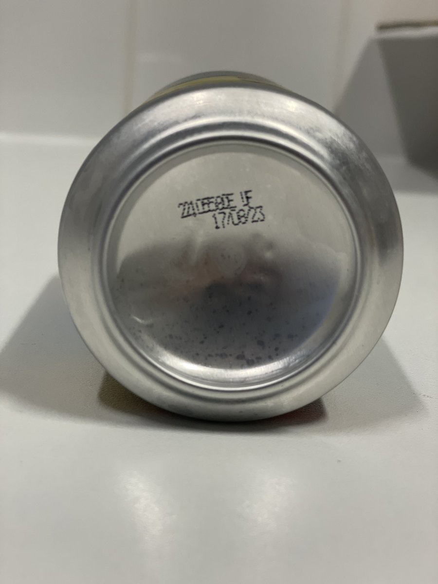 lau81486's tweet photo. @PeterCrouchPod @Chris_Stark @petercrouch Fellas, the time has come, the last LaOut in the fridge. 24hrs left to drink it. Ideas for a fitting send off? BBQ? #laout https://t.co/udYk3xMWQS