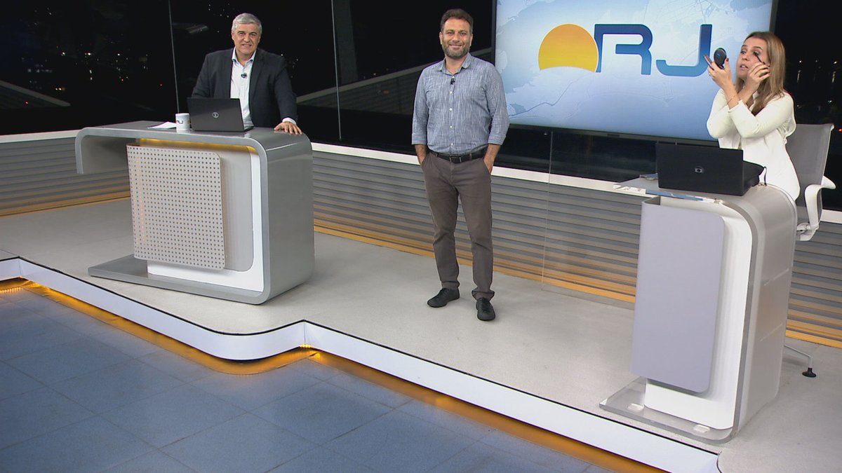 Já vai começar o #BDRJ com <a href="/flaviofachel/">flaviofachel</a>, Loffredo e <a href="/silvanaramiro/">Silvana Ramiro</a>. Hoje, vamos falar de um caso de importunação sexual no BRT e mostrar uma ação para prevenir casos como esse, no metrô, com <a href="/elladanidias/">Daniella Dias</a>. Mais tarde, tem jogo decisivo do Flamengo