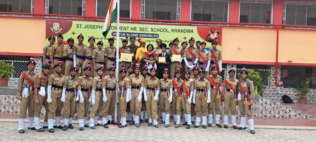 36Cadets's tweet photo. The contingent parade of 308 cadets participated in the 77th Independence Day Celebrations. The contingents achieved 1st position in JW, 2nd in JD &amp; SD in Khandwa, 1st position in SD &amp; 2nd  in JD in Burhanpur,1st position in SW and 2nd in SD Barwani and 3rd position in Khargone. https://t.co/myKkTmhRyx