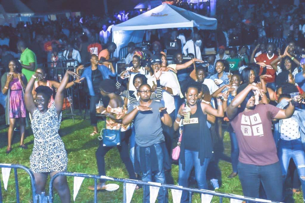 DAzNotes's tweet photo. When I say move, you MOVE…

#OktoberfestLoading
#OktoberfestKampala

@Metusera  @ashabatenga  @hayeli_m  @LukeTambiti @kanyindo @SourceGarland  @beewol @jamesonen https://t.co/LVP8UoAMkP