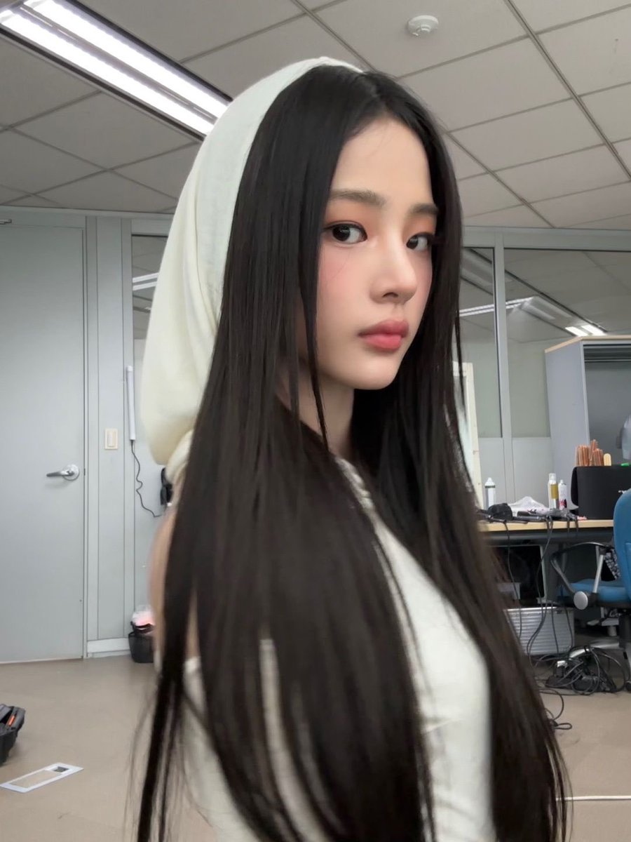 minji pics tweet media