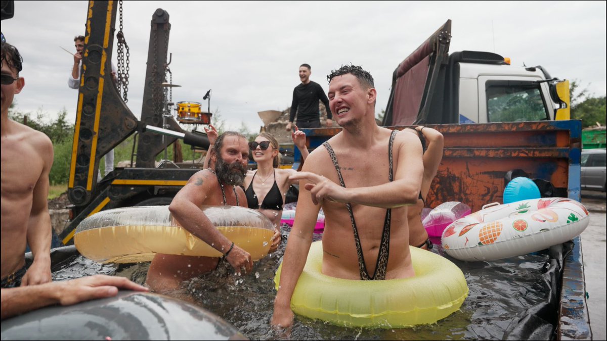 Lewis Ellis tweet media