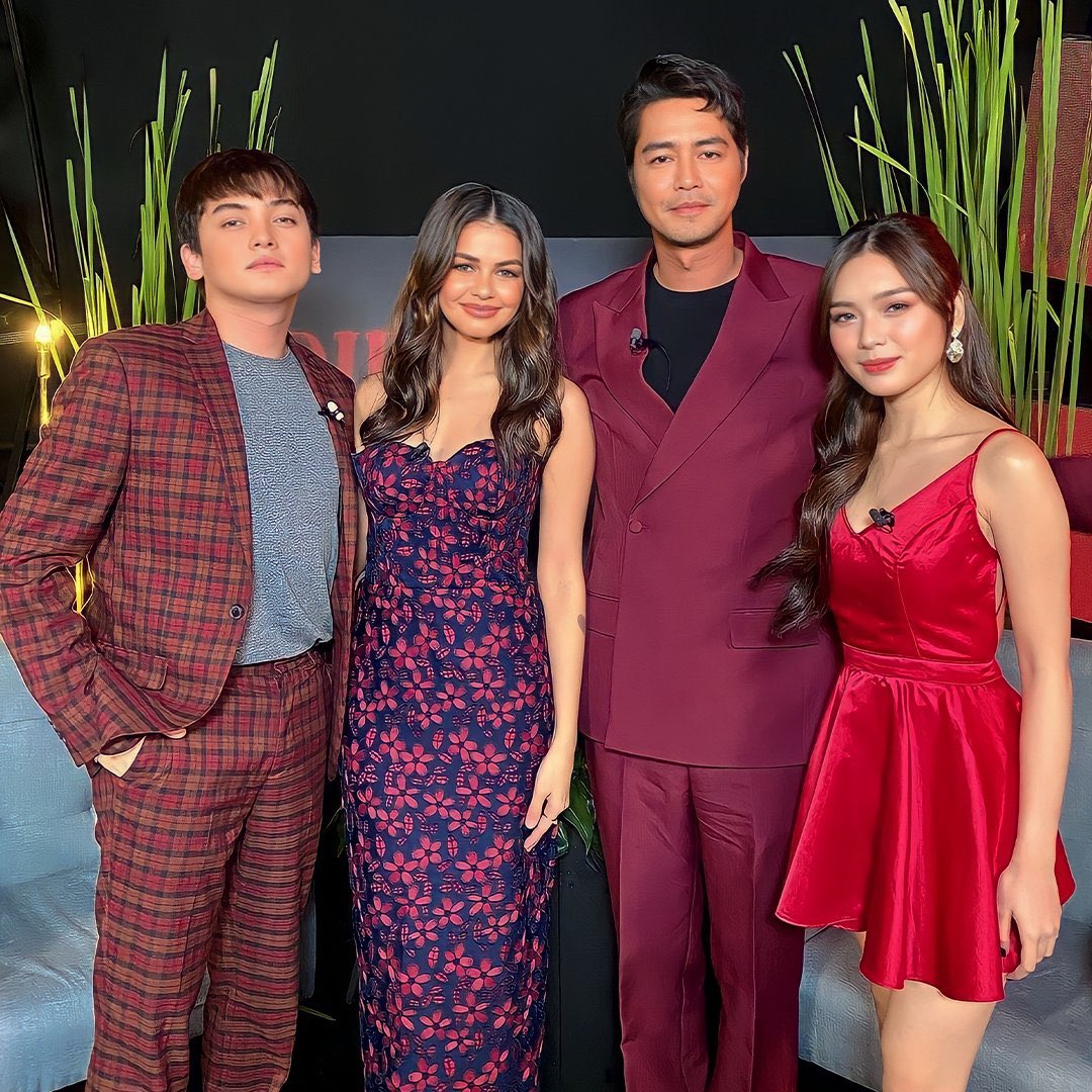 SETHstersOFC's tweet photo. Hope to see you again #NicoSinag , #ChiaraFiero ,Aidan &amp; Alexa/Mila.  Minahal namin kayo. Susulitin namin ang huling walong gabi ng #DirtyLinen. Hanggang sa muli. Bakit ang lungkot? @DreamscapePH 

#DirtyLinenGrandMediaCon 

FRACTURED TEASER IS OUT NOW

#FranSeth | #SethFedelin https://t.co/p1jLoWLJwu