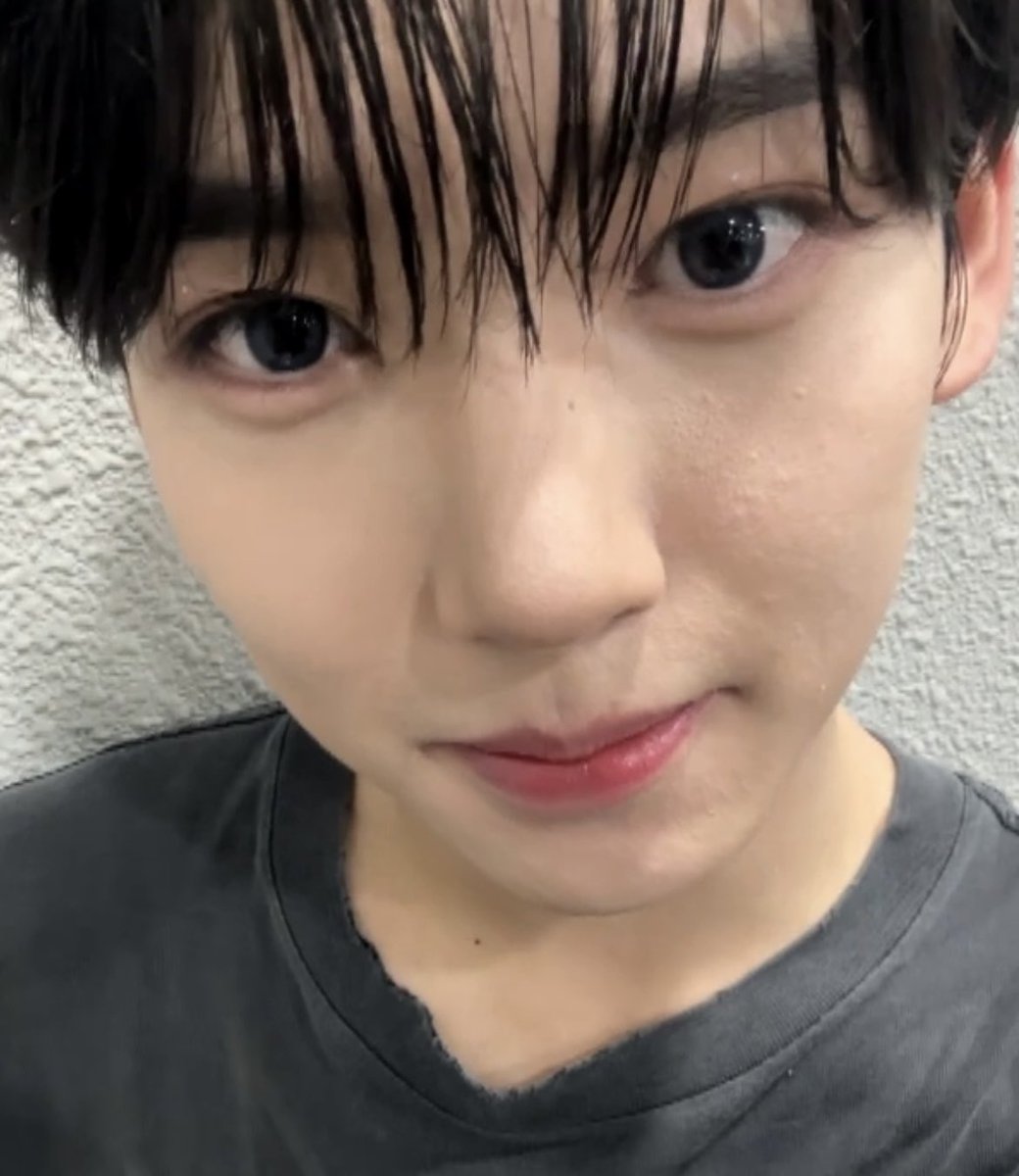 O7O1hs's tweet photo. he’s so pookie 🥺🫳🏻 https://t.co/tneGNhjPkn