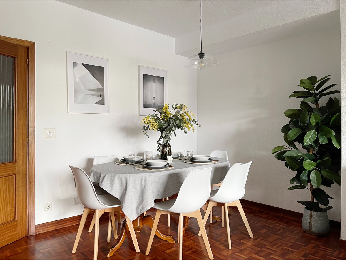 Inmo_DDC's tweet image. ¿Eres de los que cree que vivir cerca del centro de #Pamplona es renunciar a lo que deseas? ¡Esta #casa te demostrará que no! 😍

Con sus habitaciones amplias, ventanales enormes, lleno de luz y con una #terraza maravillosa, está lista para convertirse en el #hogar de tus sueños.