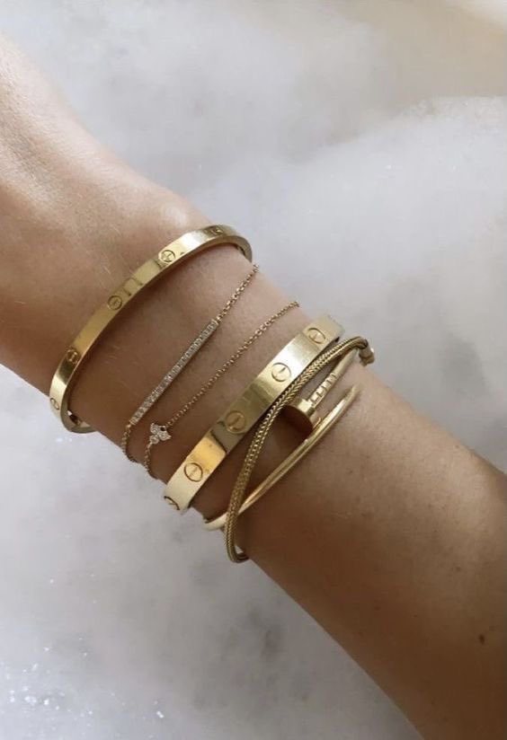 SelectOutfit's tweet photo. cartier https://t.co/UbuEhPJrBy