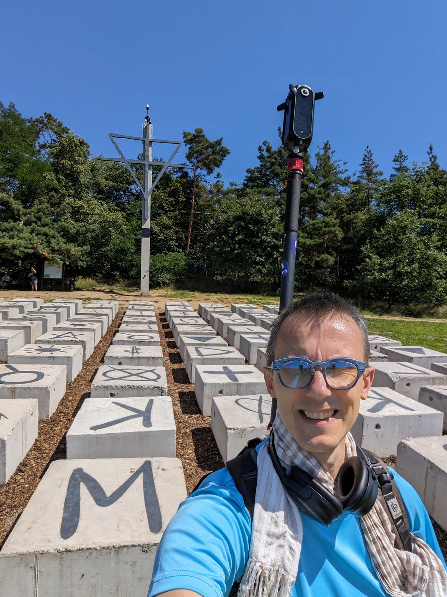 tenvelkej's tweet photo. Zdárek ☕
Je Betonový Monument u Lysé nad Labem součástí ONEMANSHOW? 🤔
Zmapoval jsem okolí do Street View v Google Maps 🌍
Mrkněte na video 👇👇👇
https://t.co/ZRFRT9sL0j
#googlemaps #streetview #onemanshow #modralinka #mapovani #pracejezabava #Digisolu #LysanadLabem https://t.co/1GToPgnBsU