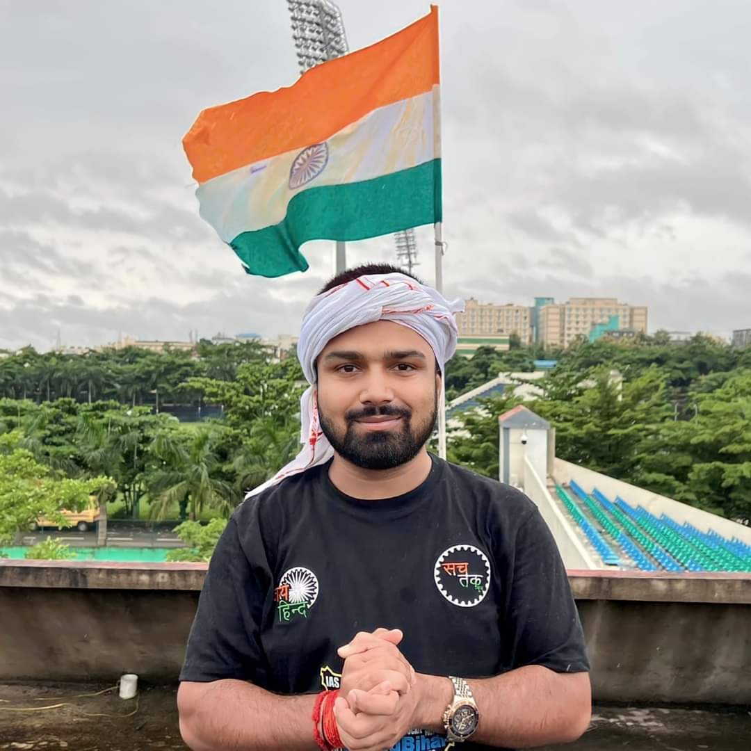 MdImmdk's tweet photo. #manishkashyapkobhiazadi भ्रष्टाचार के खिलाफ, रोजगार के लिए शिक्षा के लिए आवाज उठाने वाले मनीष कश्यप की आजादी चाहिए
@PMOIndia @rashtrapatibhvn https://t.co/4f8XOXkxxb