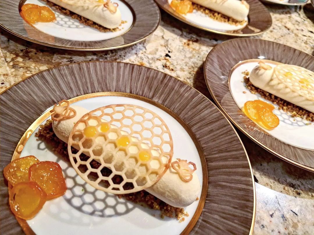 A deliciously clever dessert by Yacht Chef Malgorzata 

Pistachio & hazelnut crumb, honey, yoghurt parfait, honey tuiles, mango gel, candied kumquat.
Instagram :
lnkd.in/dEYeWtHB

#yachting #dessert #italy  #yachtworld #yachtchef #highendchefs 
#privatechef