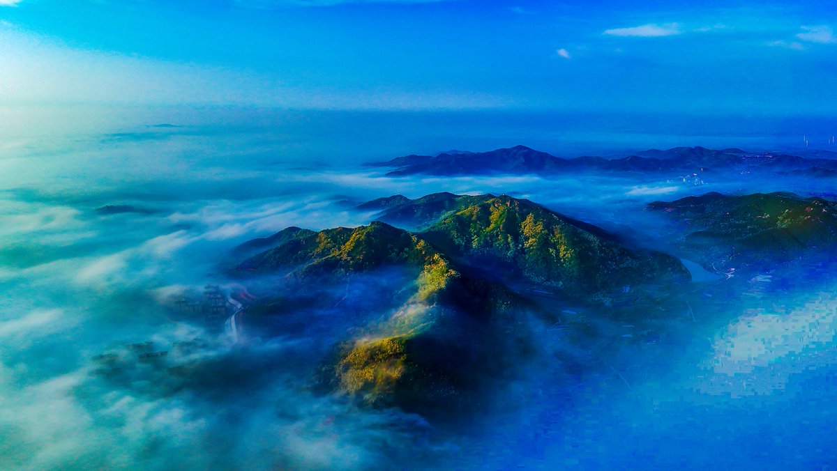 2023년 2분기 ‘렌즈 속 옌타이 이야기📸’ 포토 콘테스트 수상작이 공개됐습니다. 별이 빛나는 하늘, 바닷가, 산등성이, 마을 전경……사진작가들의 카메라에 담긴 신선들이 머무는 선경(仙境), 옌타이의 모습을 만나 보시겠어요?🥰 #세계사진의날