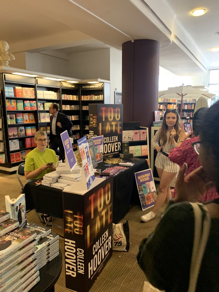 Here <a href="/WaterstonesPicc/">Waterstones Piccadilly, London</a> for #BookFest! Come and say hello 👋