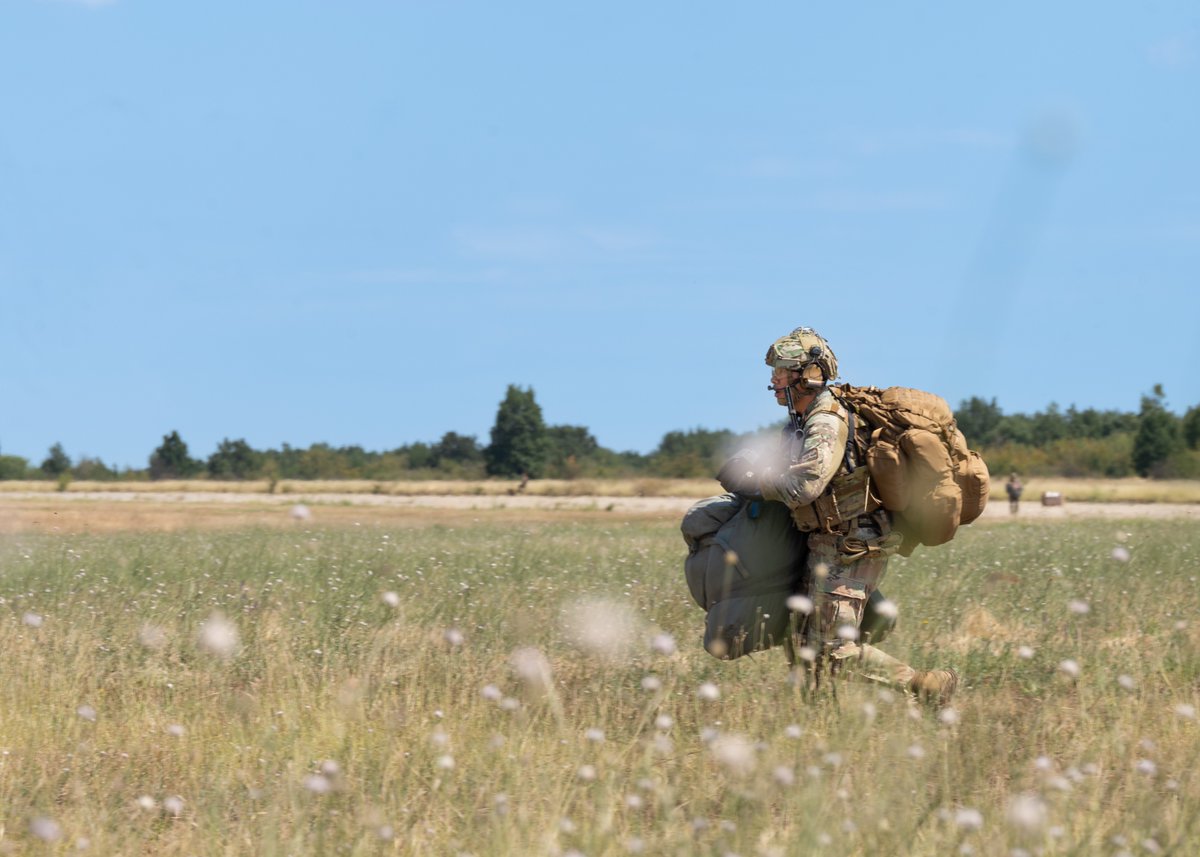 That's a wrap! The 37th AS and 435th AGOW units supported #ThracianSummer with our #Bulgarianairforce #partners. Training focused on tactical airlift support and Agile Combat Employment. #strongertogether @usairforce @US_EUCOM @HQUSAFEAFAF @BulgariaMod