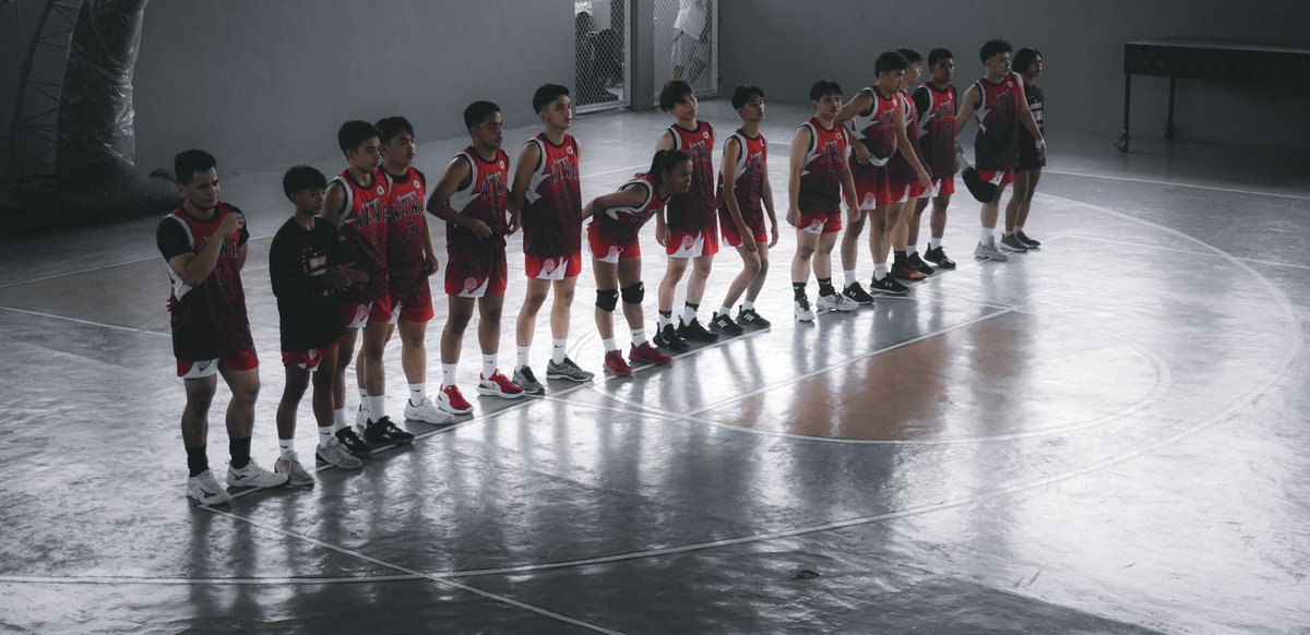 _jyycmp's tweet photo. It was a fantasy that turns into a reality!

Maraming maraming salamat sa mga taong ito na nagturo sakin kung paano ulit mamahalin ang sports na una naming minahal. Nakita ko kung paano natin nilaban ang bawat laro na sumimbolo ng ating pagkakaisa. Hindi man natin nauwi ang- https://t.co/Mq16tWTWCu