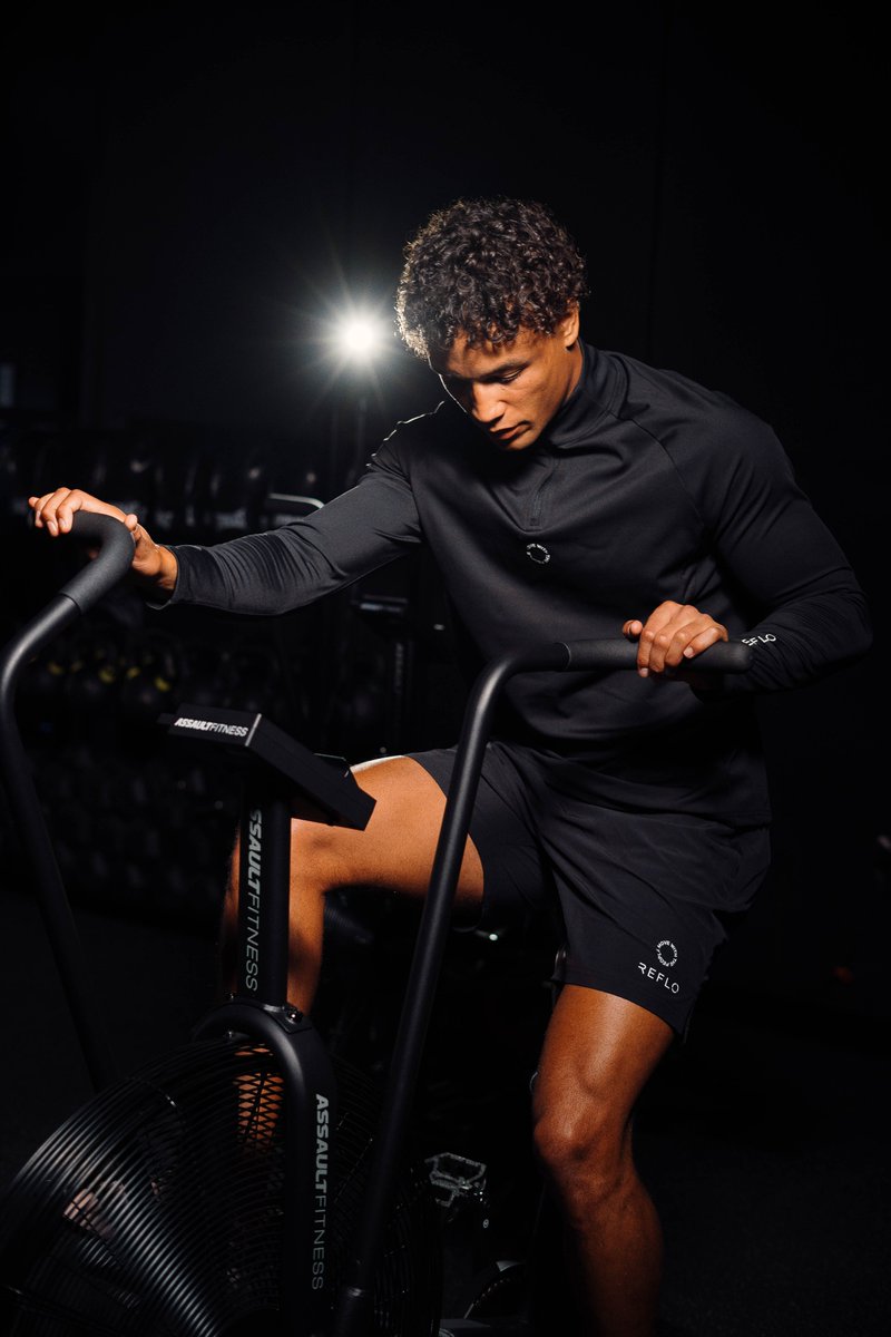 refloofficial's tweet photo. Elevate your style and performance with our versatile Banda Midlayer. An essential on a cooler day. #MWTP https://t.co/tkoDtHx6Re