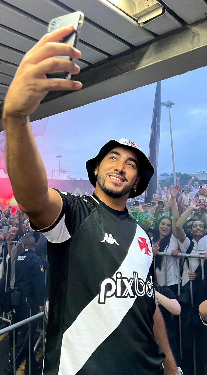 Devidamente trajado de VASCO! 💢🇫🇷

#VascoDaGama
#AeroPayet